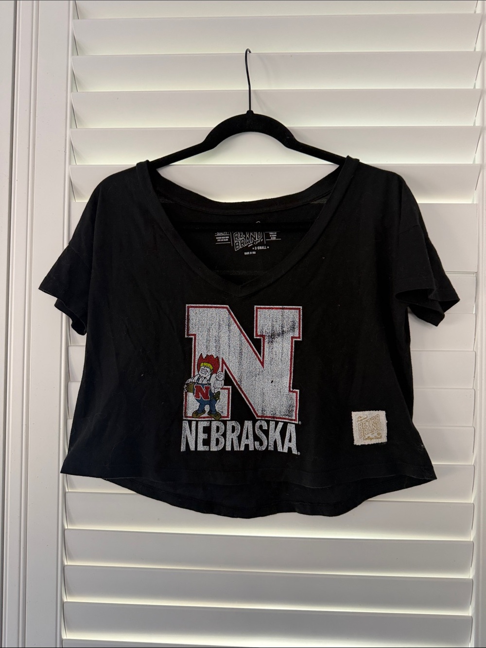 Original Retro Brand Black Nebraska Crop Tee with Distressed 'N'